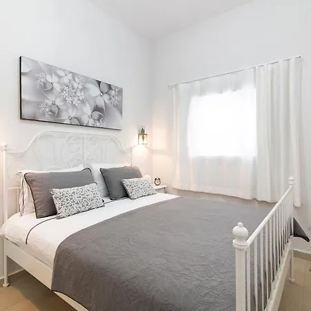Allenby 36 Bauhaus Residence 5 Stars Tel Aviv Room photo