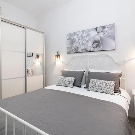Allenby 36 Bauhaus Residence 5 Stars Tel Aviv Room photo